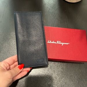 Brand new Salvatore ferragamo men’s wallet/ organizer